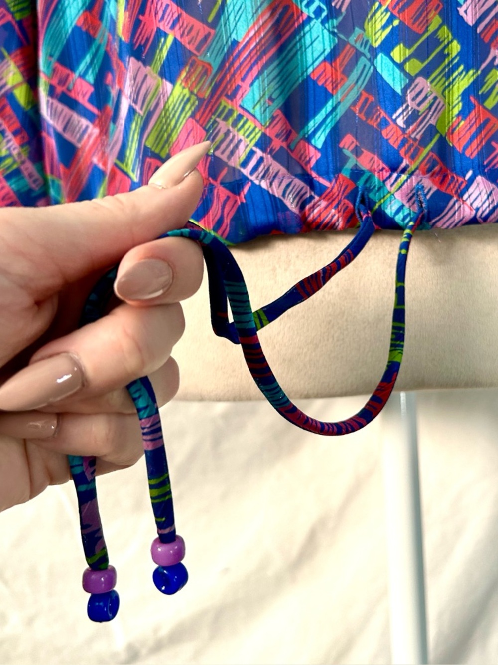 Vintage 80s Diane Freis Bold Multicolor Abstract Ruffle Drawstring Top, Size L - Picture 9 of 17